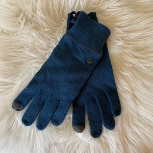 Lululemon tech gloves